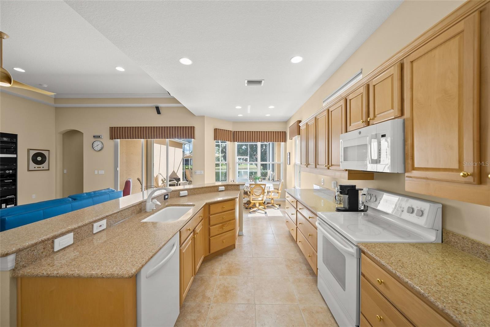 Image 14 of 51 For 4243 Miriana Way