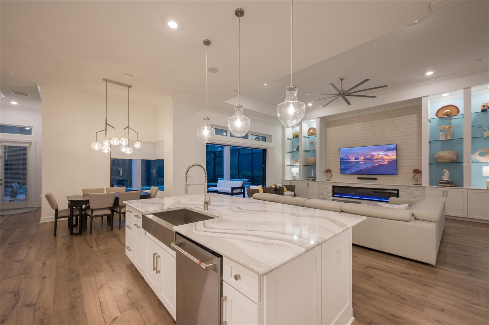 Image 47 of 67 For 8458 Snowfall Street