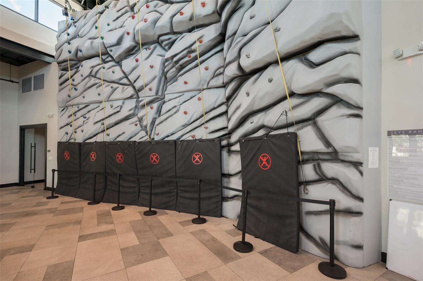 Image 59 of 67 For 8458 Snowfall Street