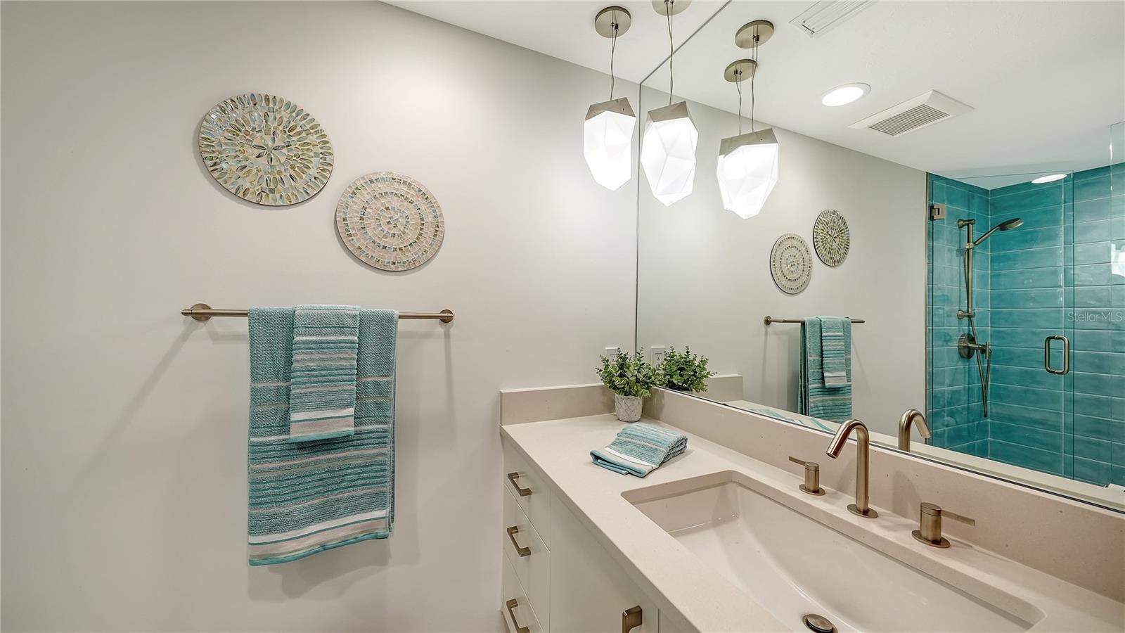 Image 33 of 40 For 100 Sands Point Road 114