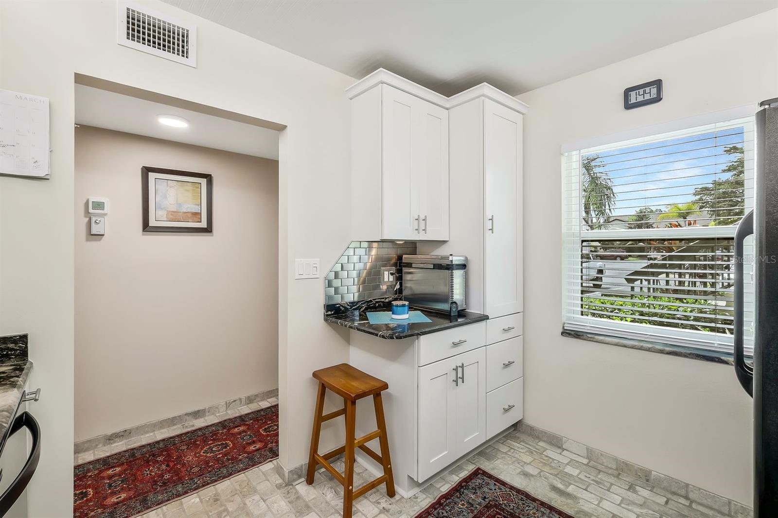 Image 11 of 35 For 9290 Lake Park Drive 104