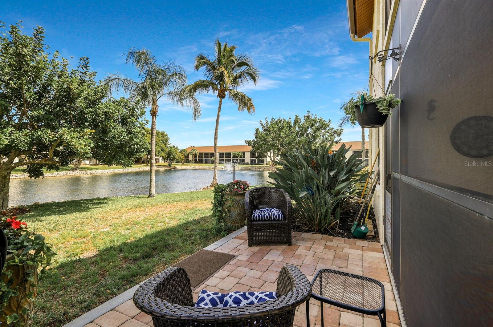 Image 20 of 35 For 9290 Lake Park Drive 104