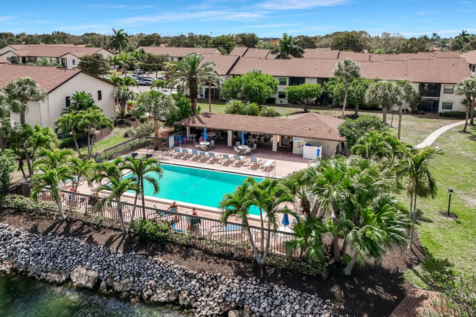 Image 26 of 35 For 9290 Lake Park Drive 104