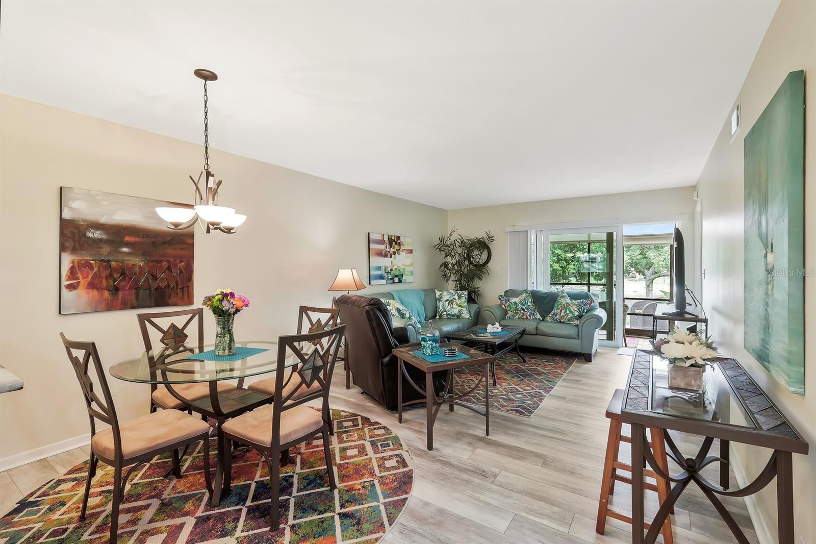 Image 7 of 35 For 9290 Lake Park Drive 104