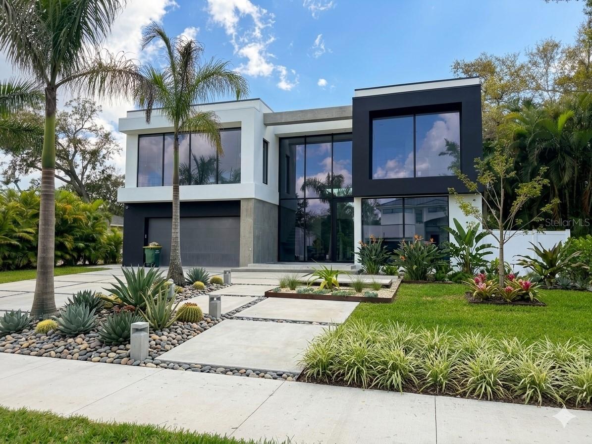 Listing Details for 1640 Waldemere Street, SARASOTA, FL 34239