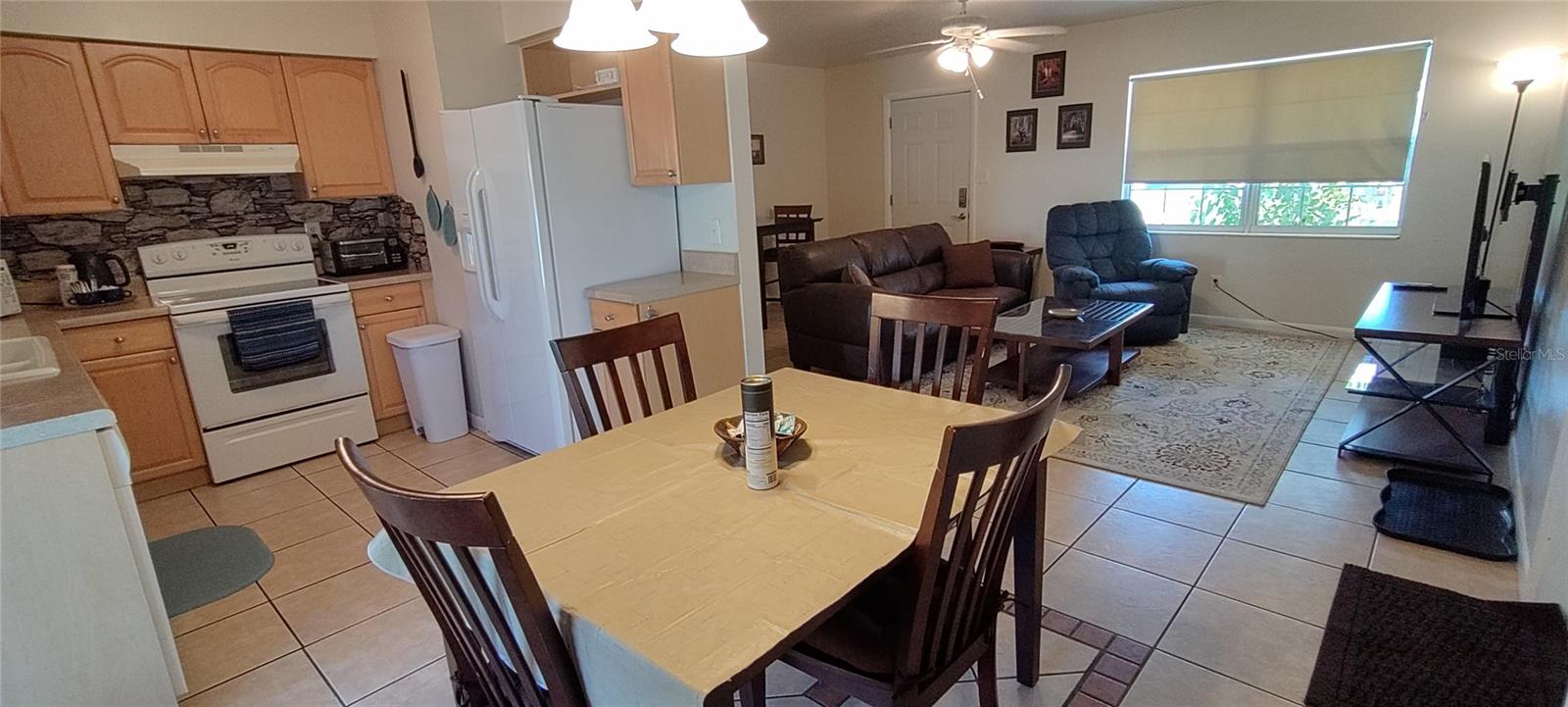 Image 11 of 23 For 1760 Peruvian Lane