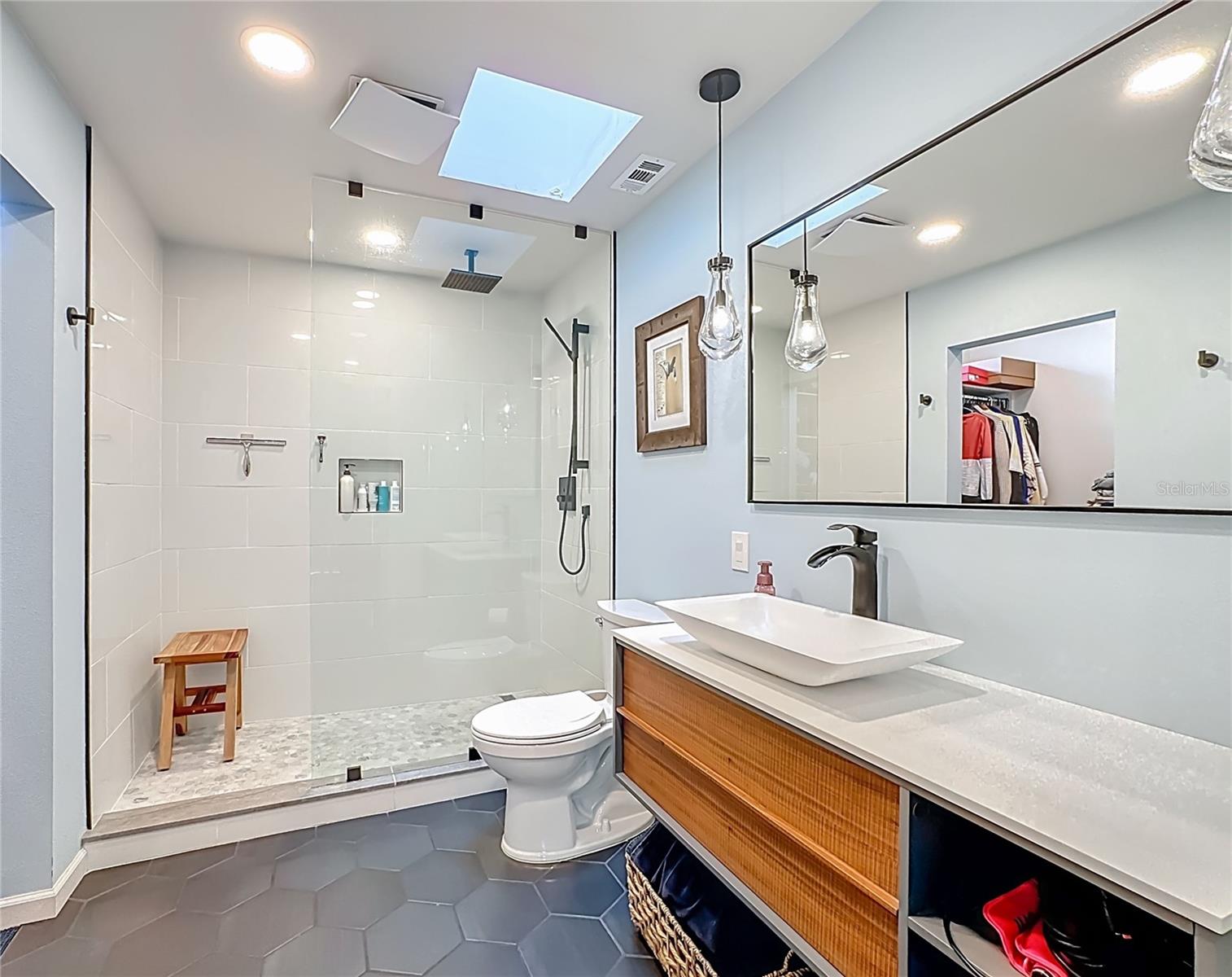 Image 20 of 34 For 1445 Landings Circle 69