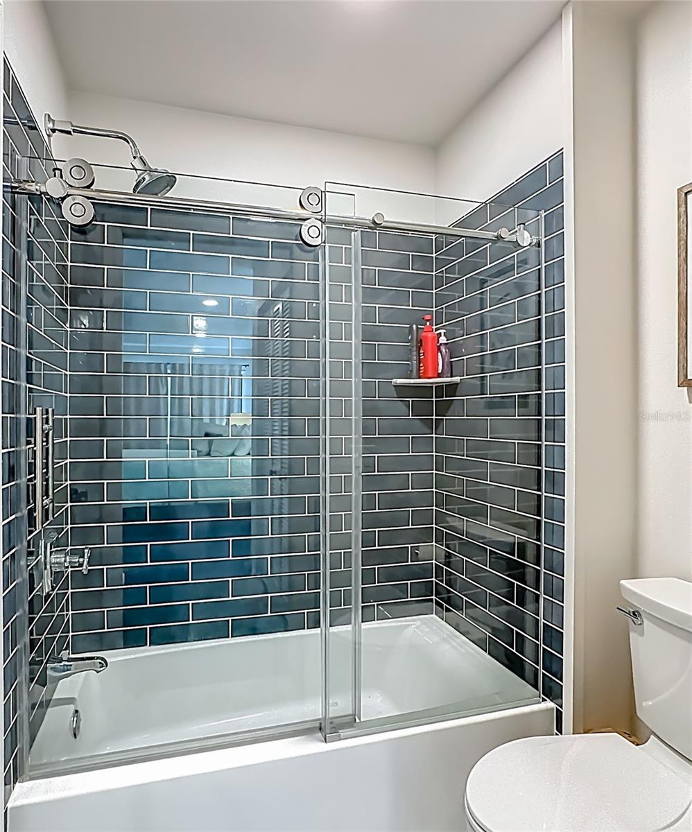 Image 24 of 34 For 1445 Landings Circle 69