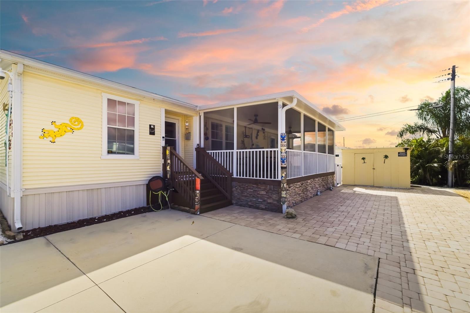 Details for 812 50th Avenue Terrace W, BRADENTON, FL 34207