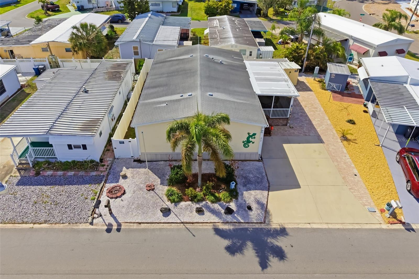 Image 15 of 70 For 812 50th Avenue Terrace W