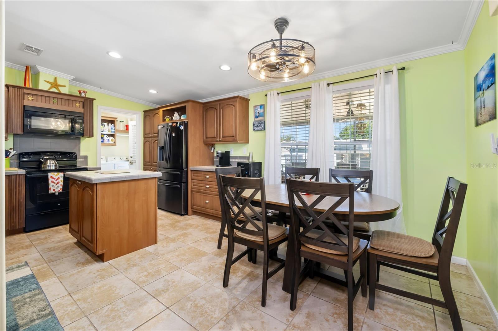 Image 25 of 70 For 812 50th Avenue Terrace W