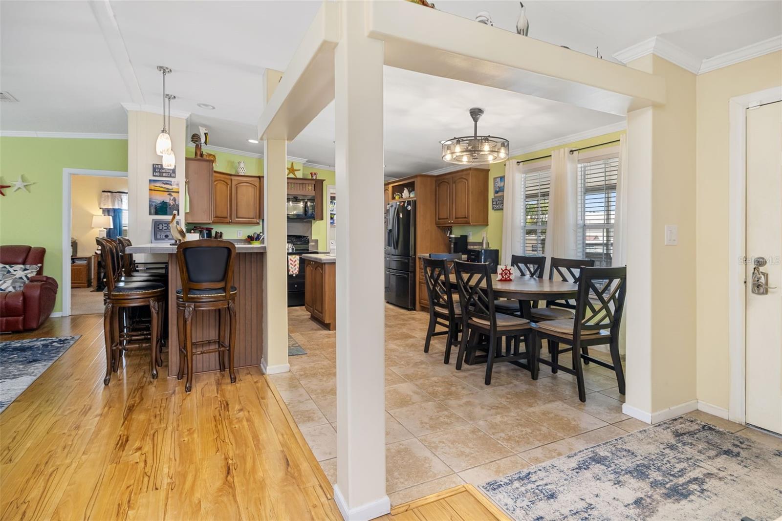 Image 46 of 70 For 812 50th Avenue Terrace W