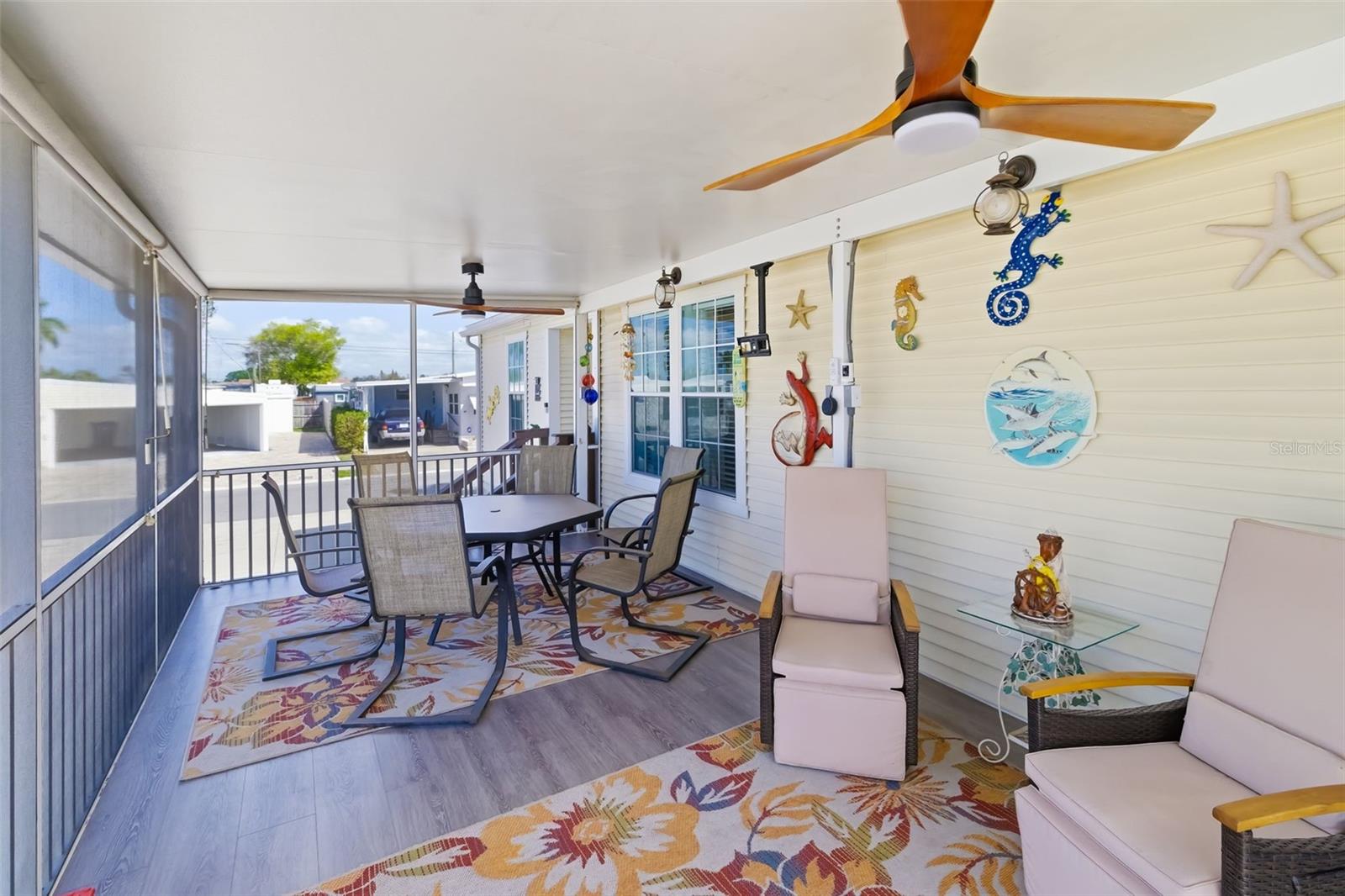 Image 53 of 70 For 812 50th Avenue Terrace W