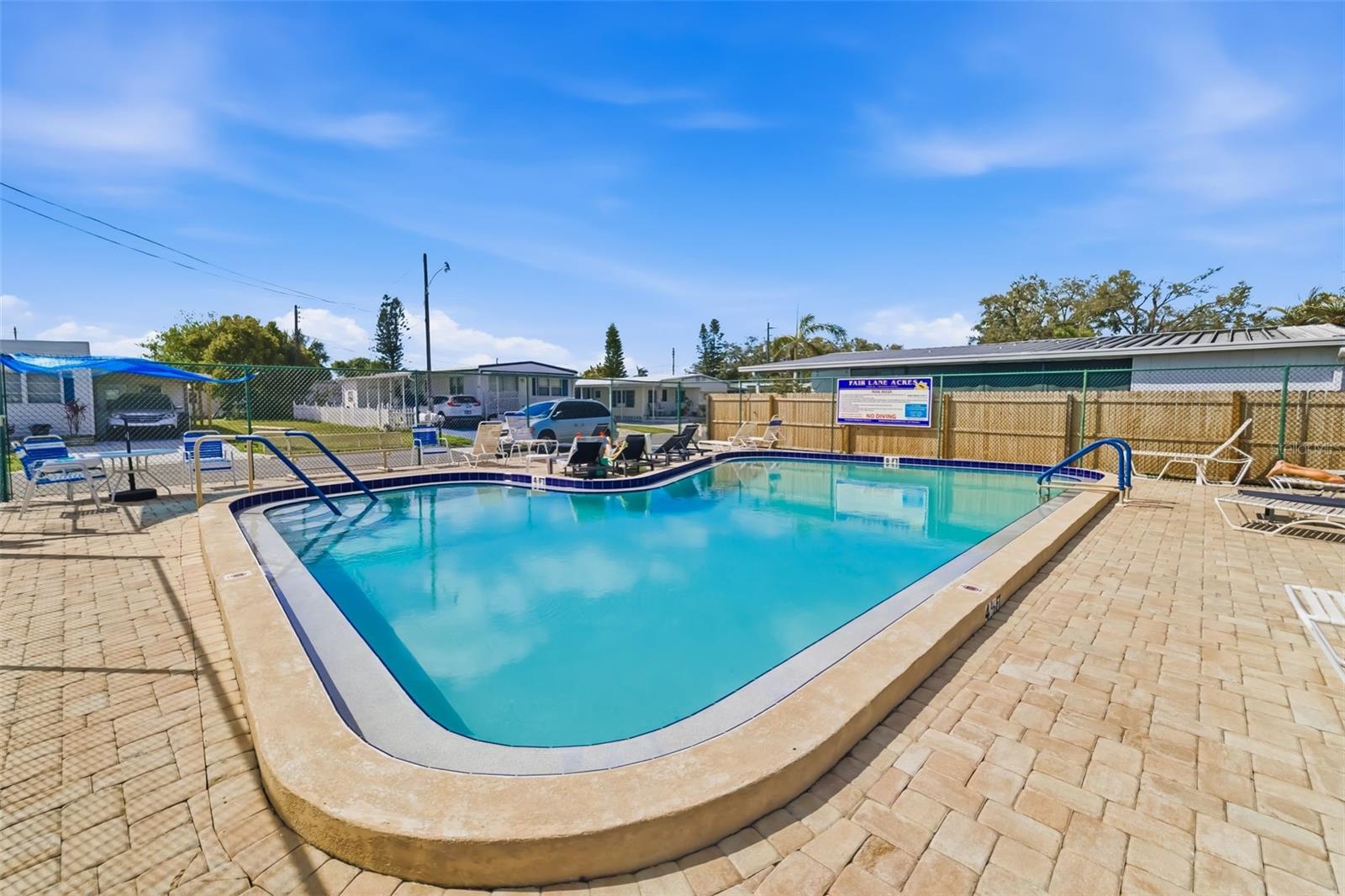 Image 59 of 70 For 812 50th Avenue Terrace W