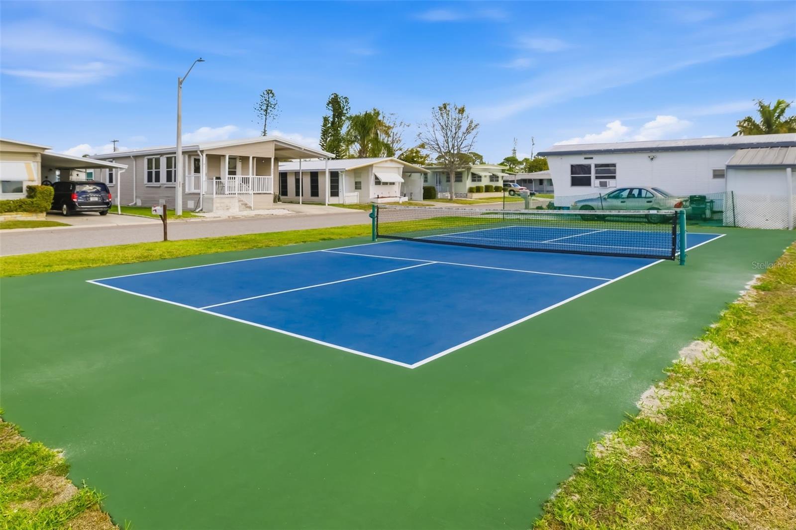 Image 63 of 70 For 812 50th Avenue Terrace W