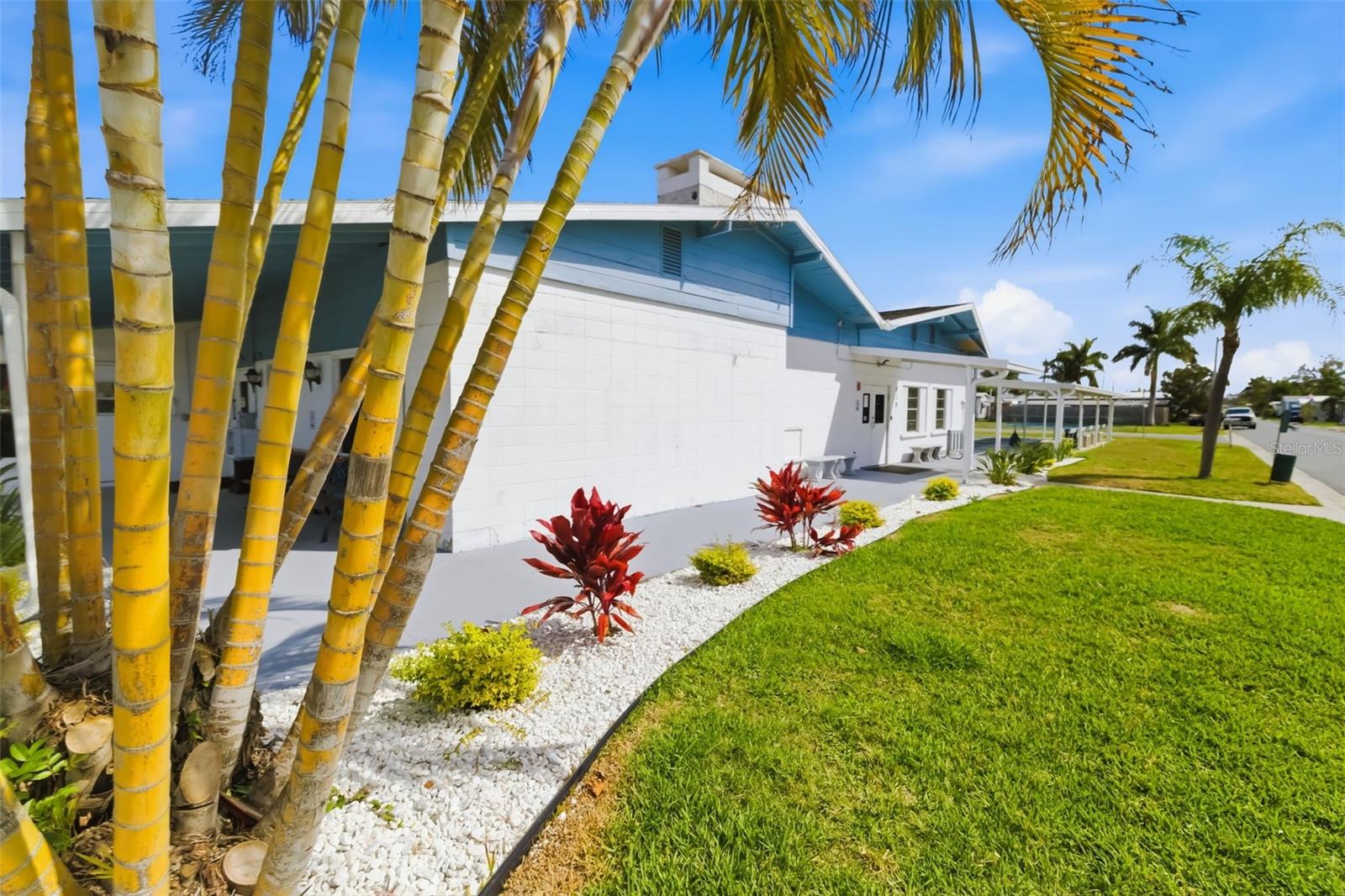 Image 65 of 70 For 812 50th Avenue Terrace W