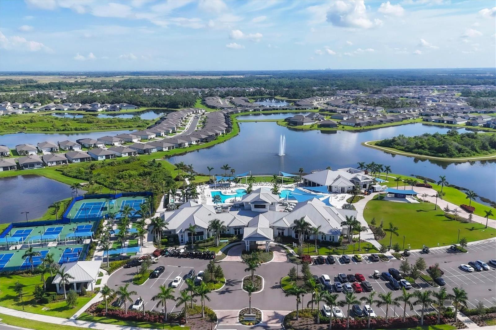 Image 34 of 65 For 9213 Sand Dune Cove