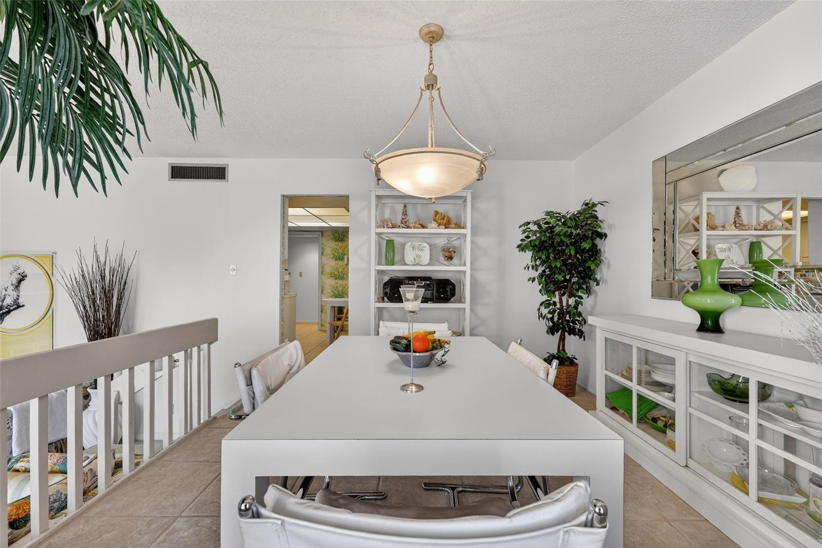 Image 13 of 52 For 6012 Peppertree Way 227b