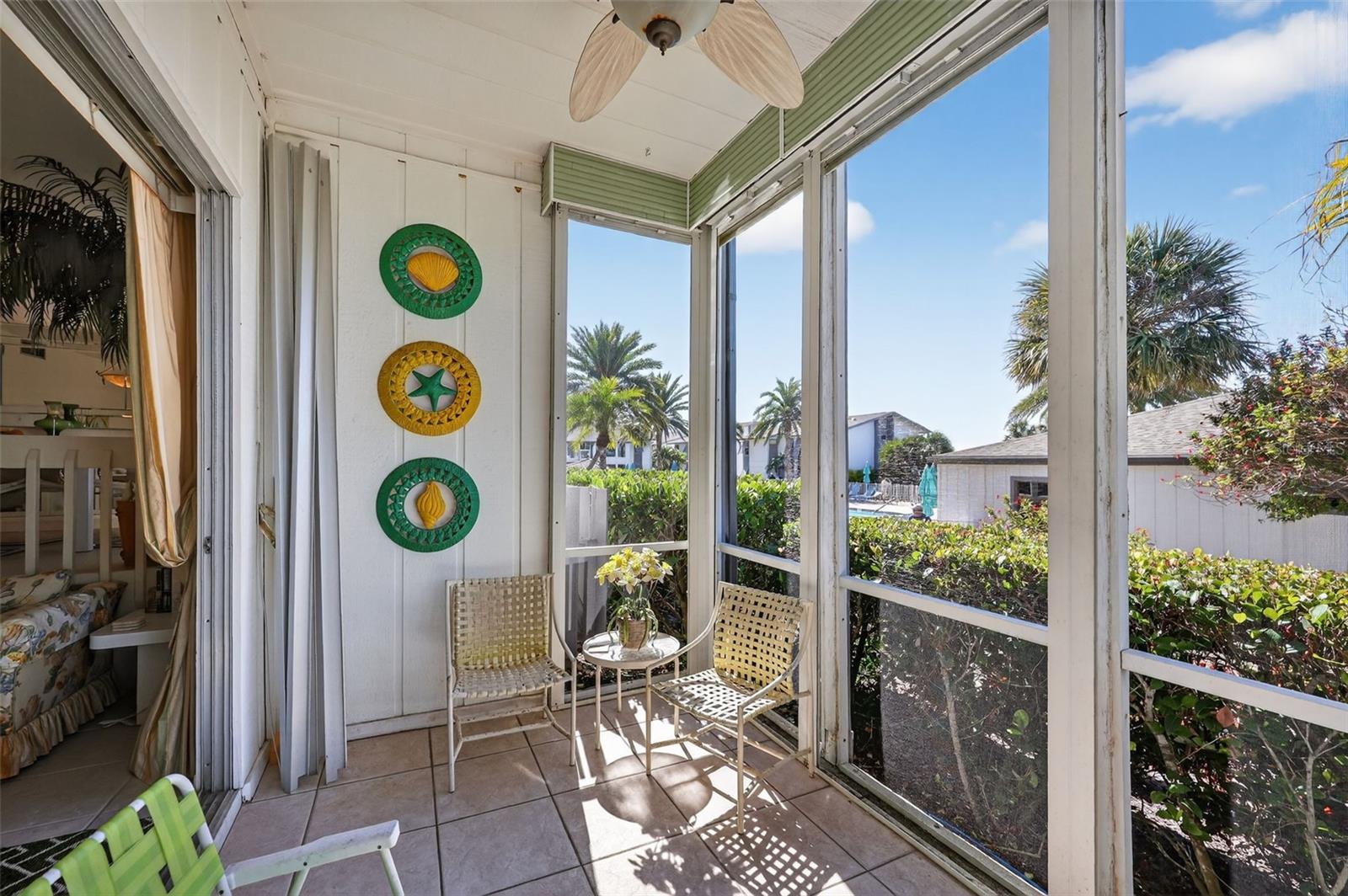 Image 15 of 52 For 6012 Peppertree Way 227b