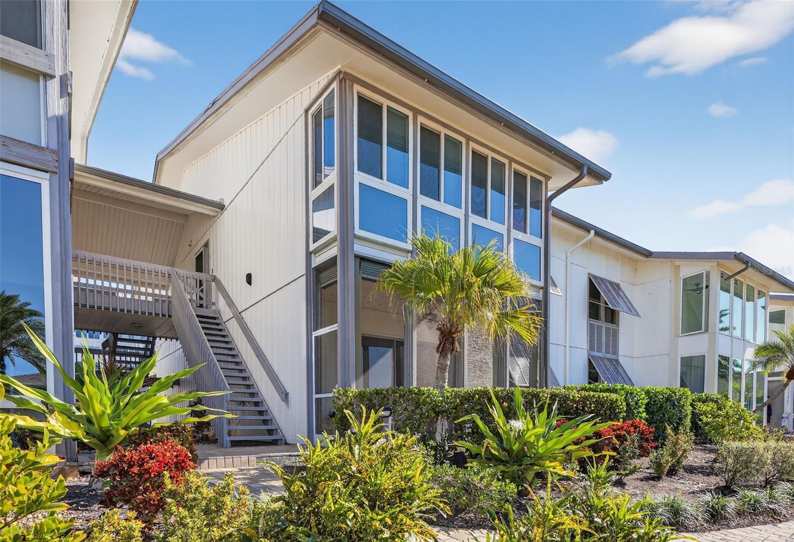 Image 3 of 52 For 6012 Peppertree Way 227b