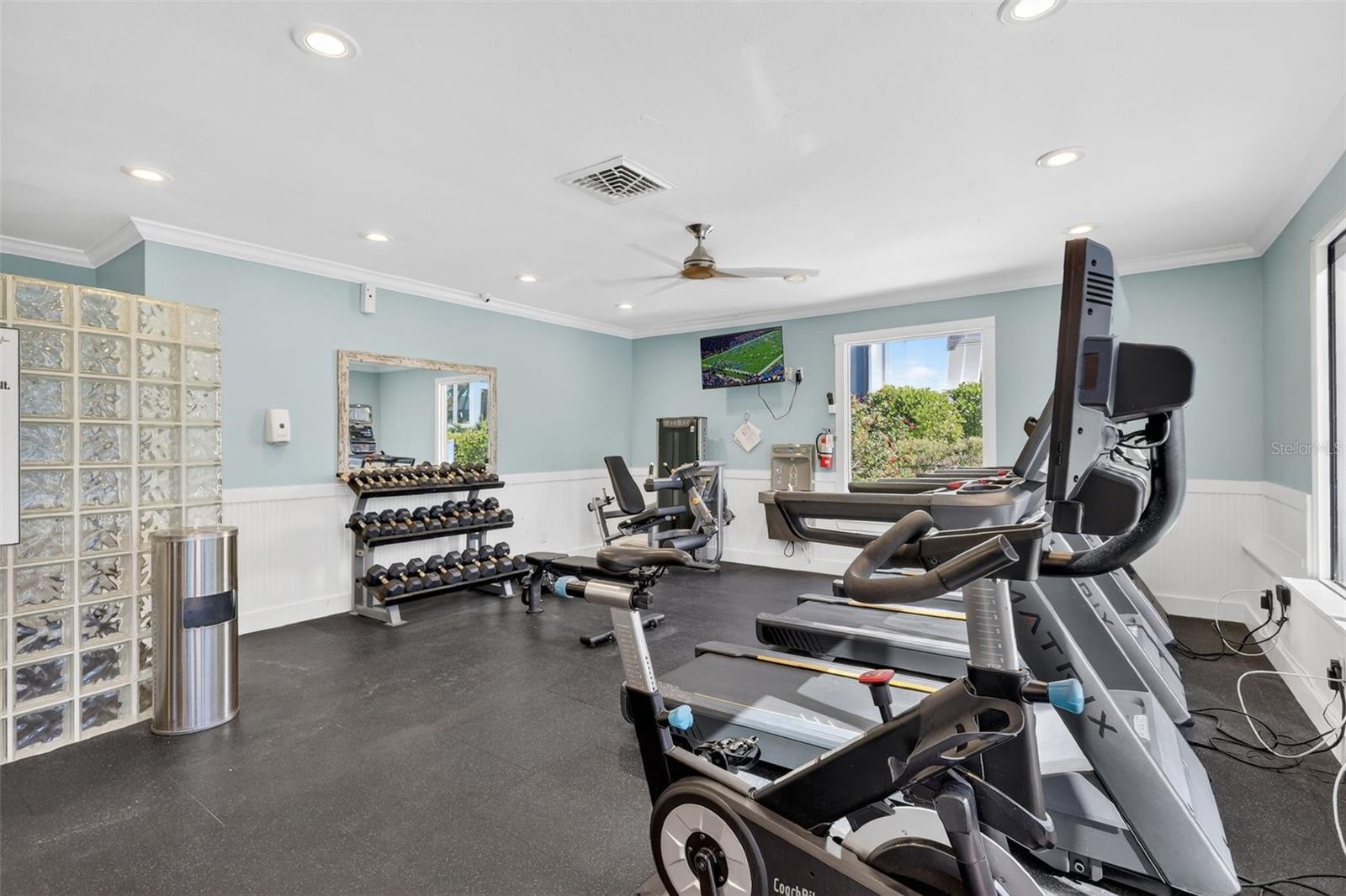 Image 44 of 52 For 6012 Peppertree Way 227b