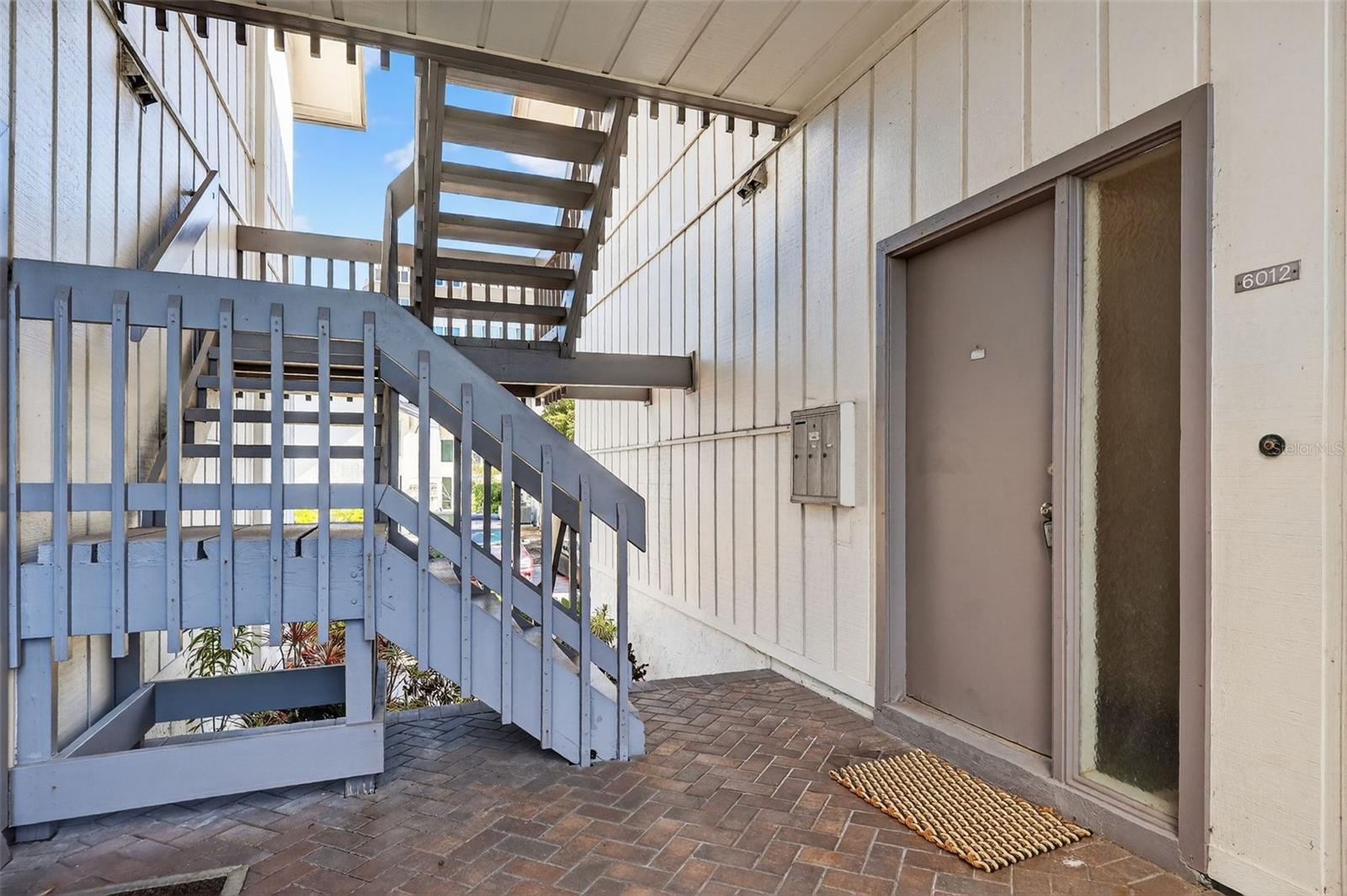 Image 6 of 52 For 6012 Peppertree Way 227b