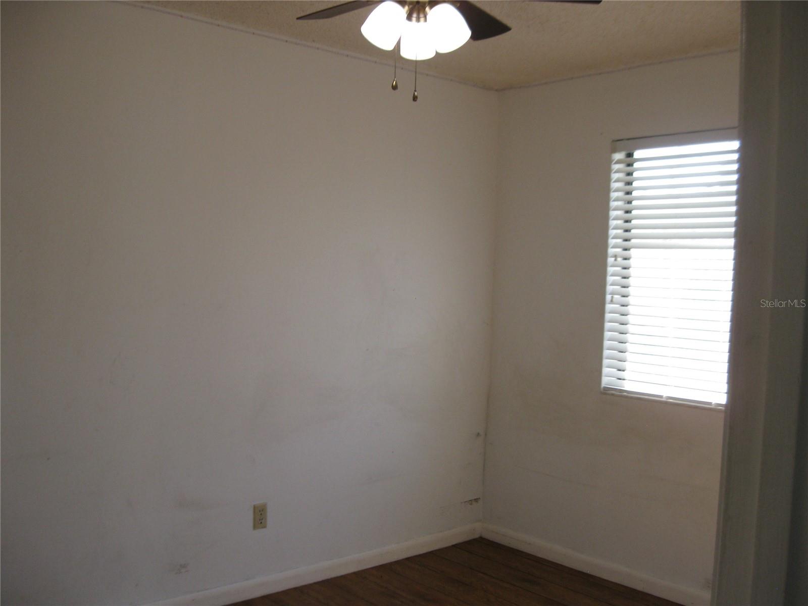 Image 11 of 15 For 620 31st Avenue E