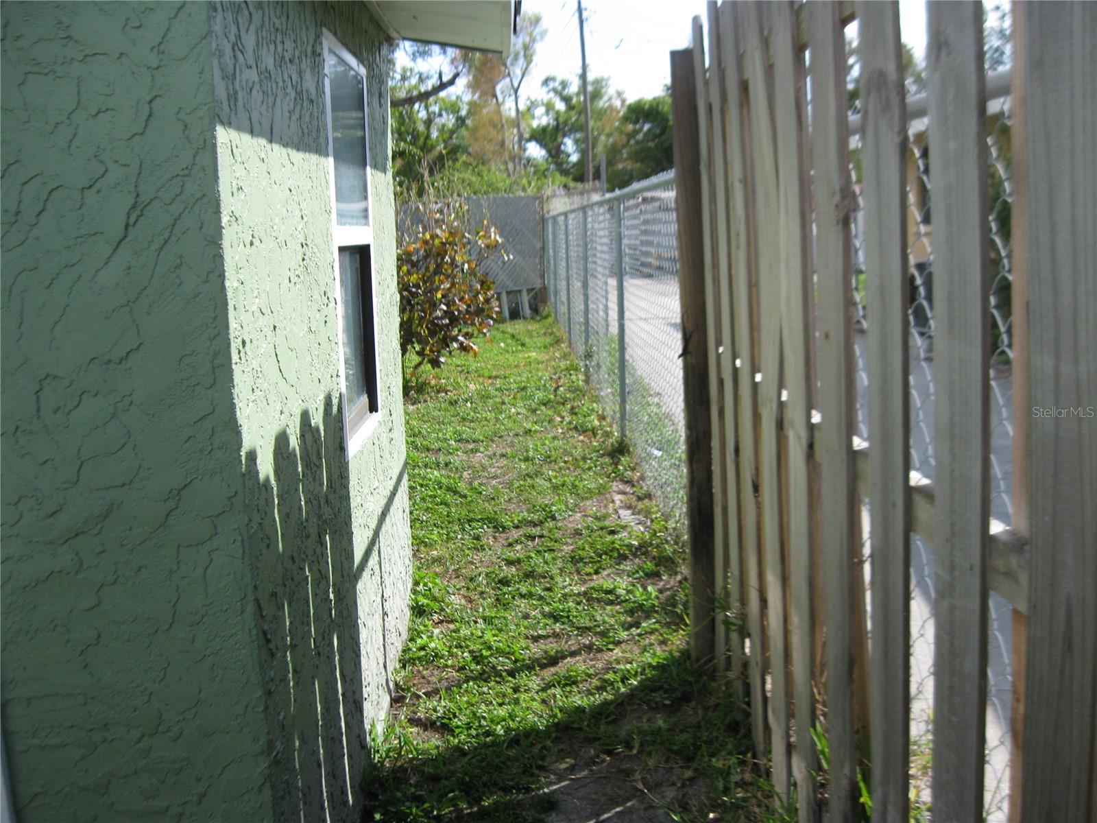 Image 13 of 15 For 620 31st Avenue E