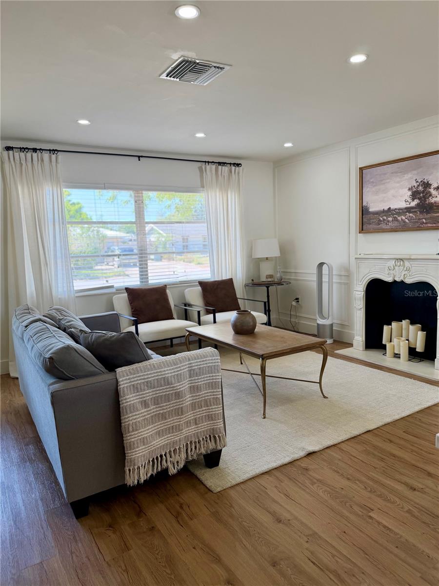 Image 4 of 36 For 3157 Novus Street