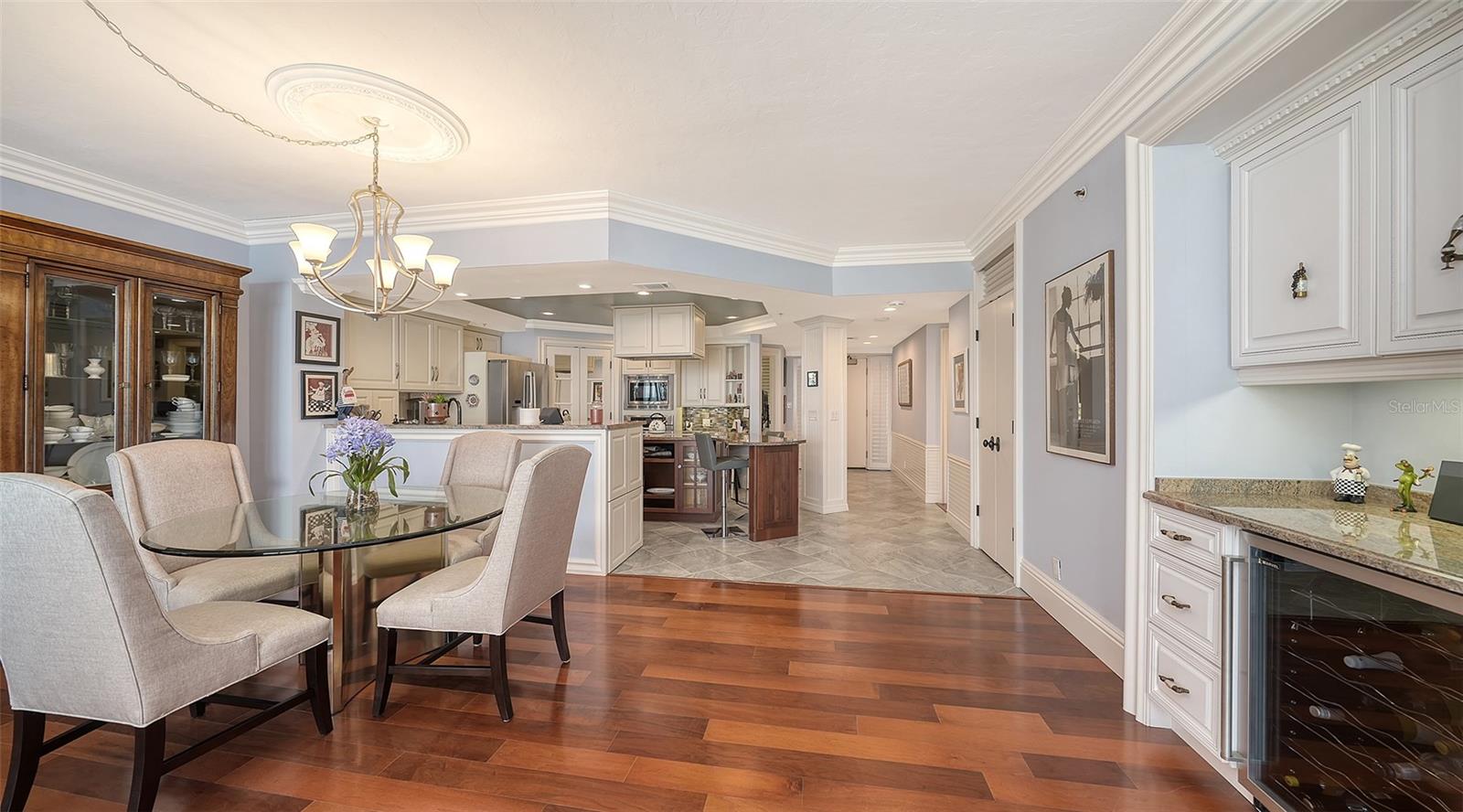 Image 10 of 46 For 2110 Harbourside Drive 536