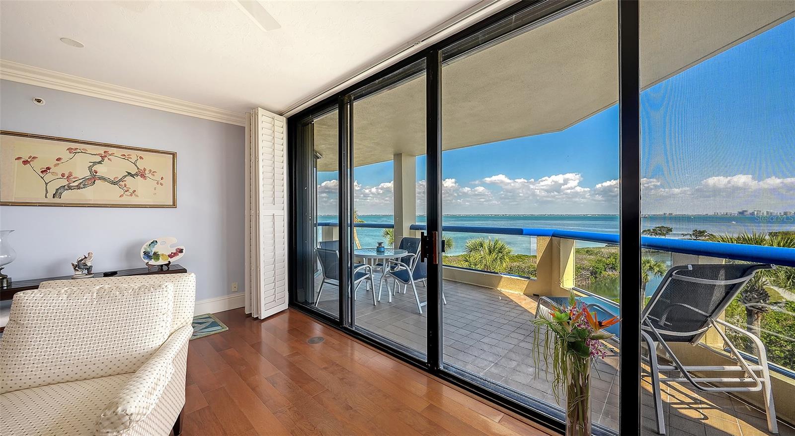 Image 7 of 46 For 2110 Harbourside Drive 536