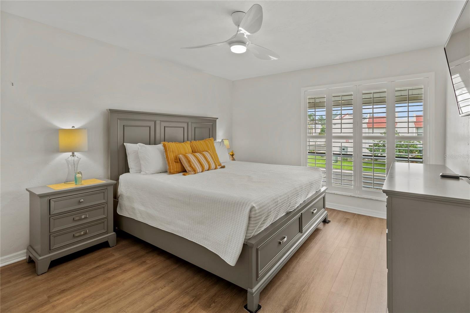 Image 12 of 38 For 1801 Gulf Drive N 275