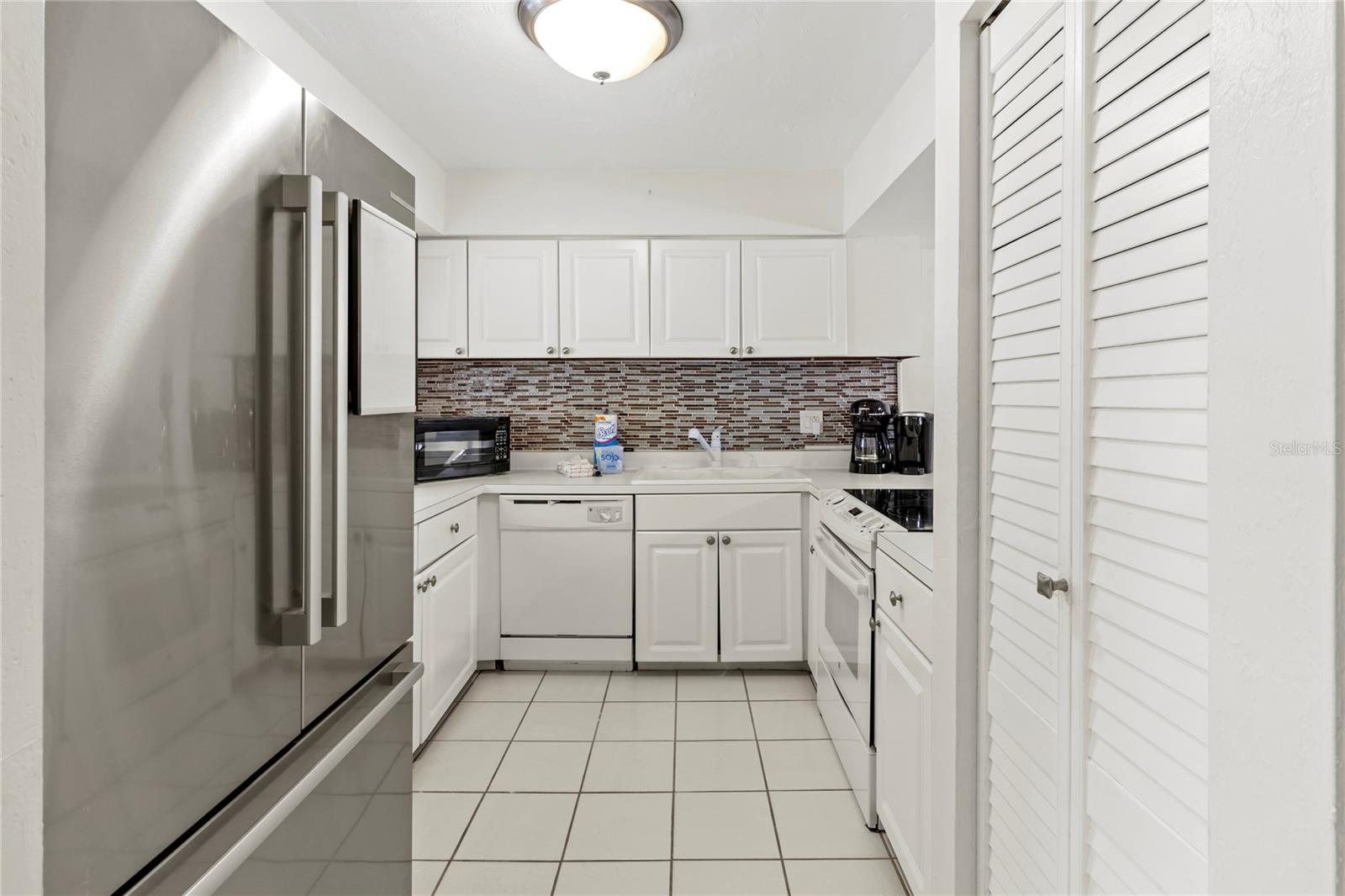 Image 34 of 38 For 1801 Gulf Drive N 275