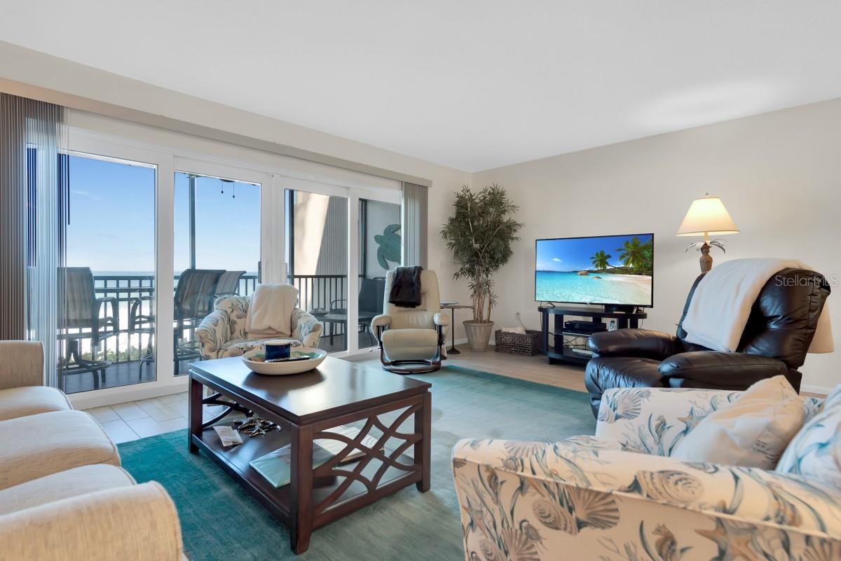 Image 9 of 24 For 2312 Gulf Drive N 103