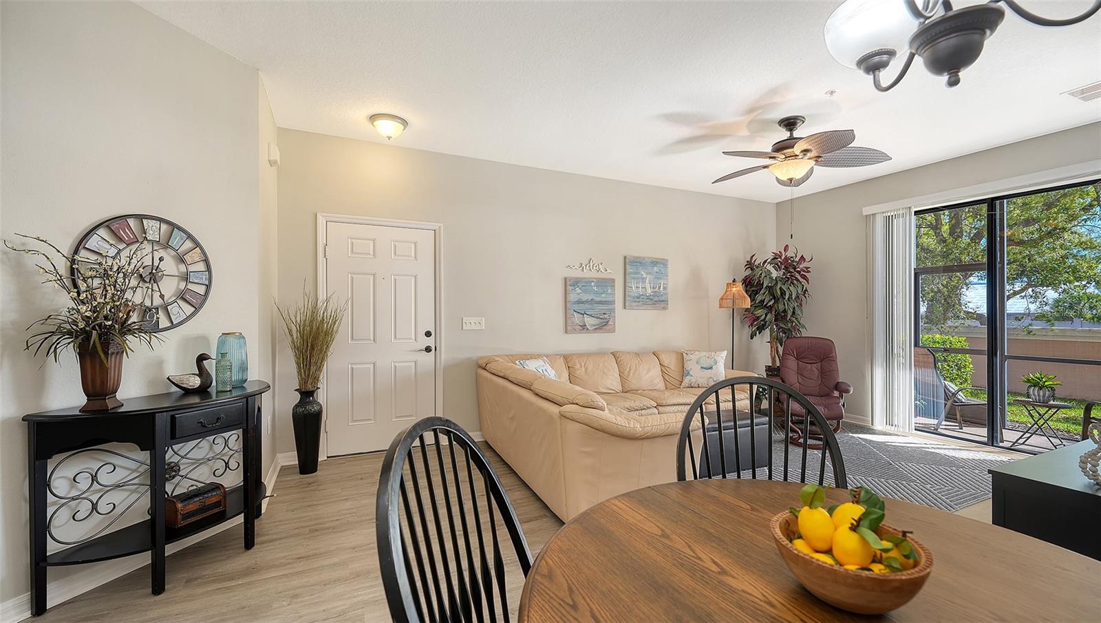 Image 14 of 32 For 4303 Via Piedra Circle 6-101