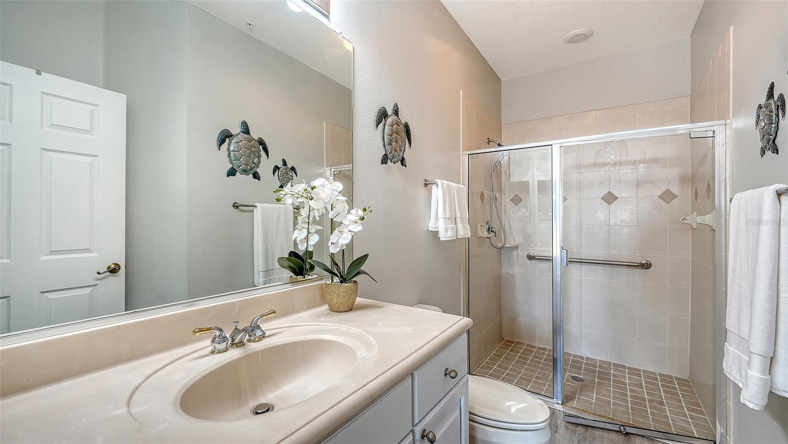 Image 21 of 32 For 4303 Via Piedra Circle 6-101