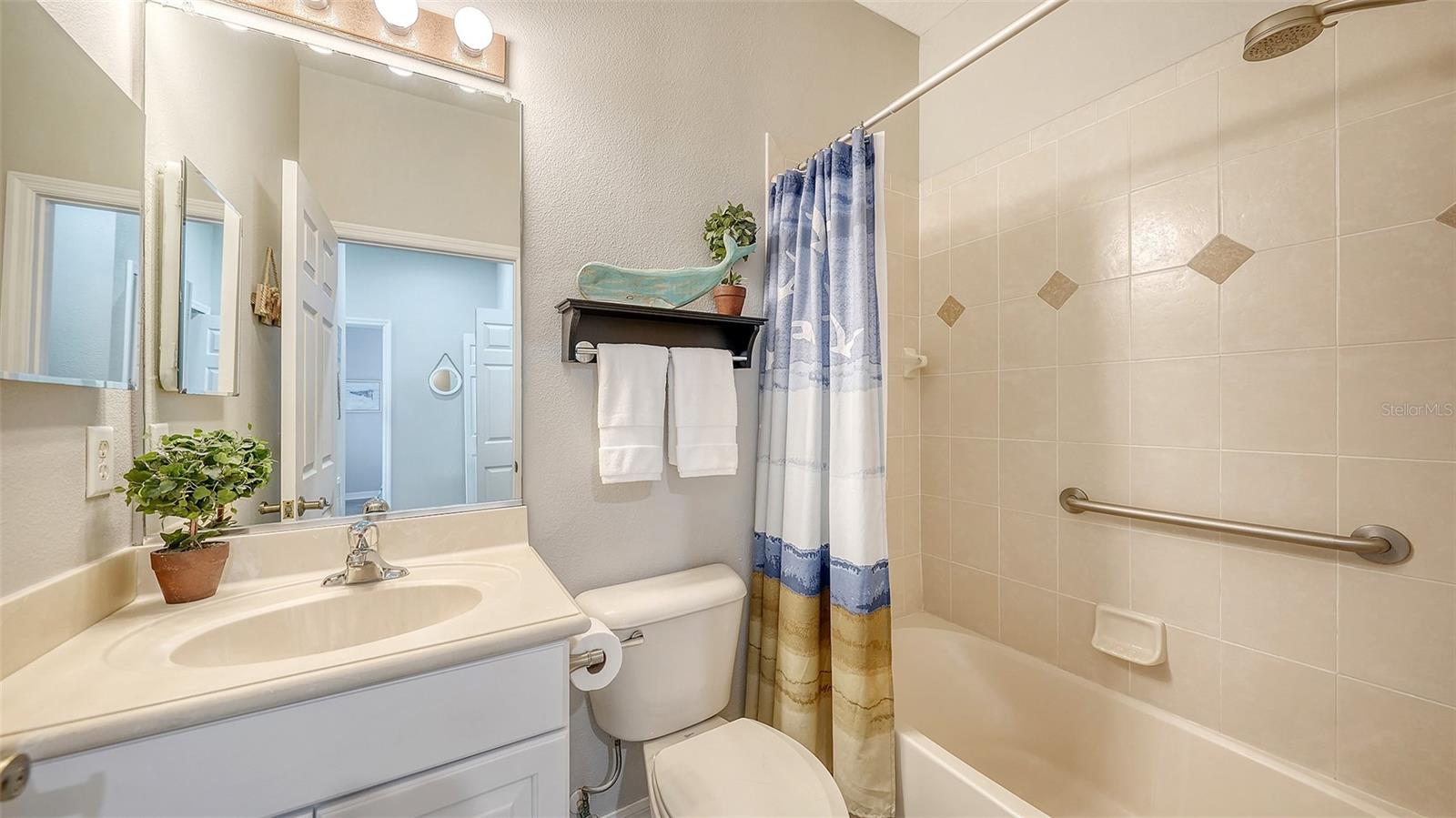 Image 22 of 32 For 4303 Via Piedra Circle 6-101