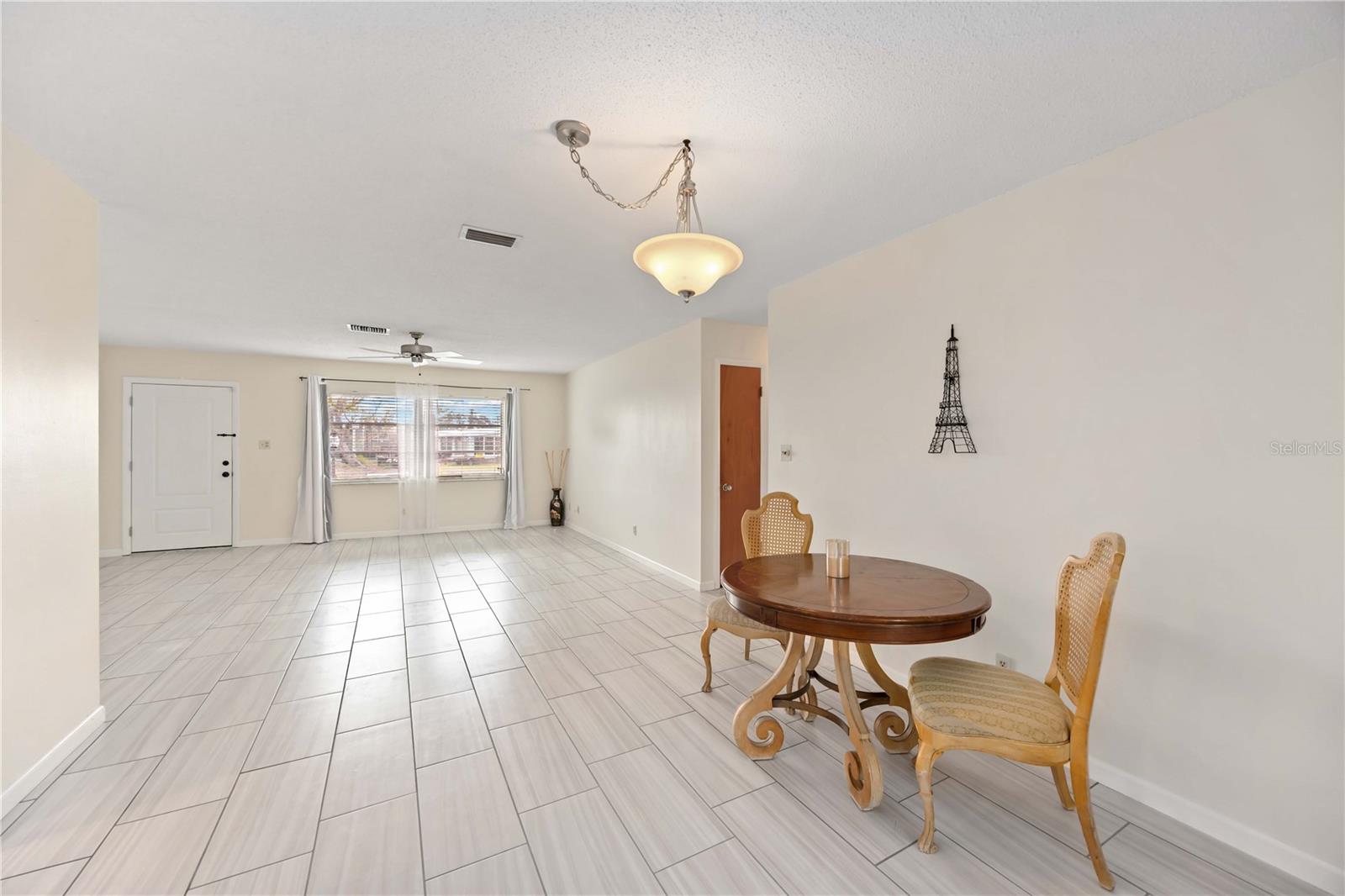 Image 10 of 56 For 181 Sandhurst Drive