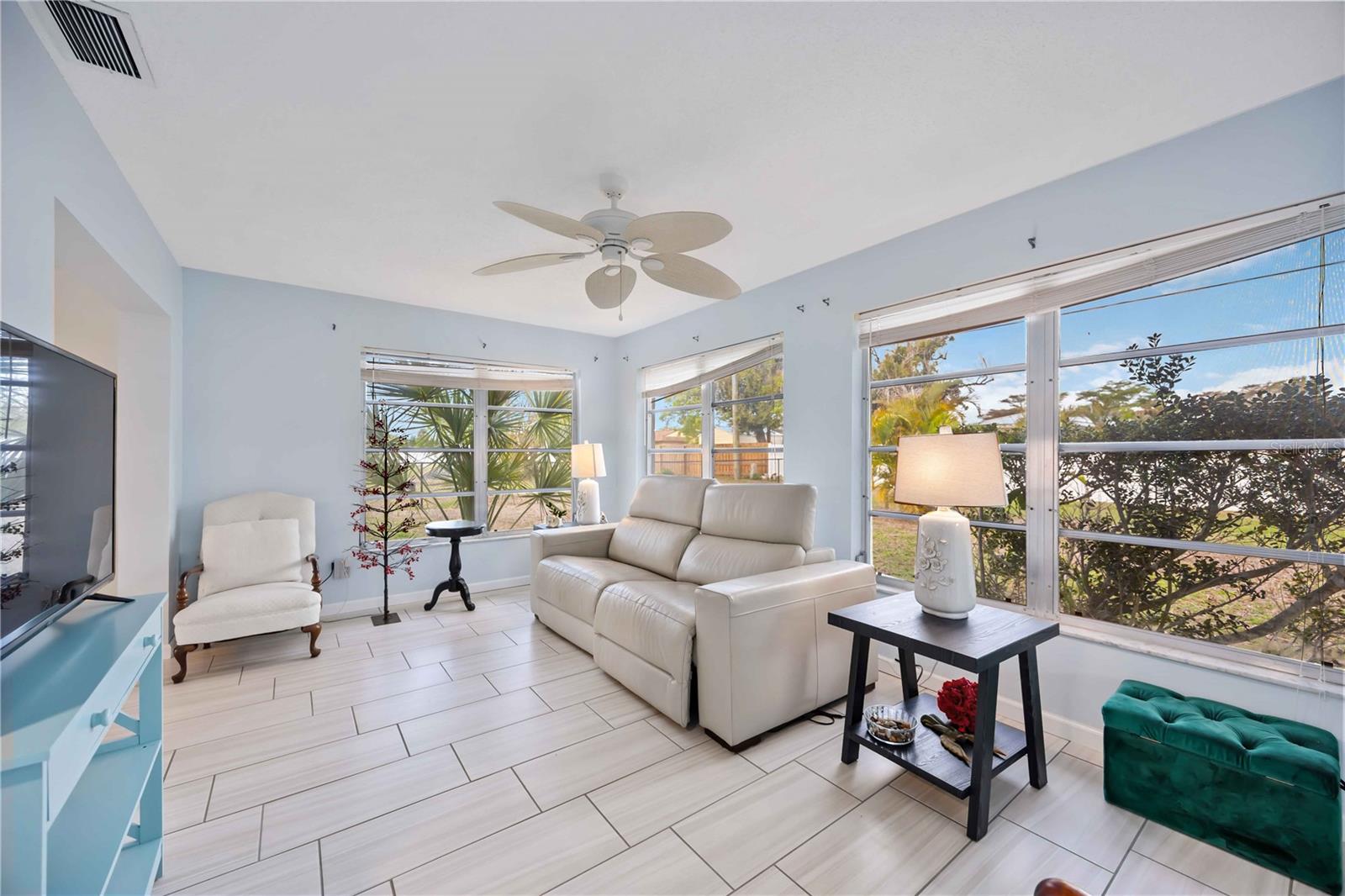 Image 20 of 56 For 181 Sandhurst Drive