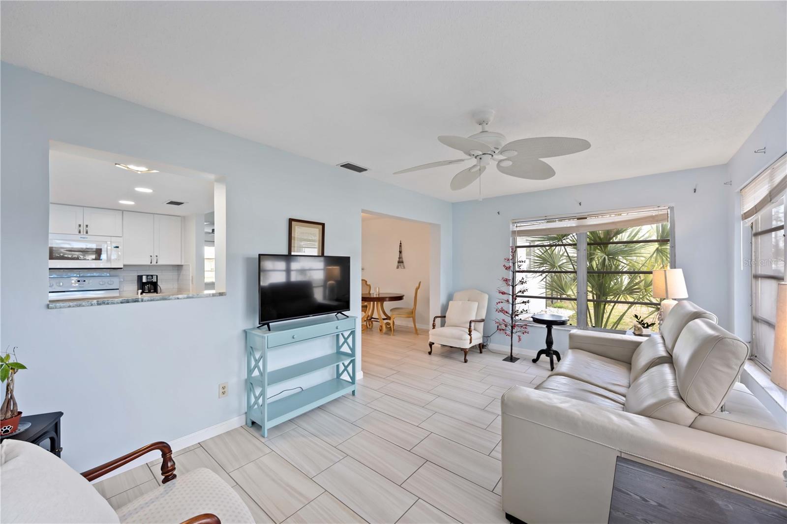 Image 23 of 56 For 181 Sandhurst Drive