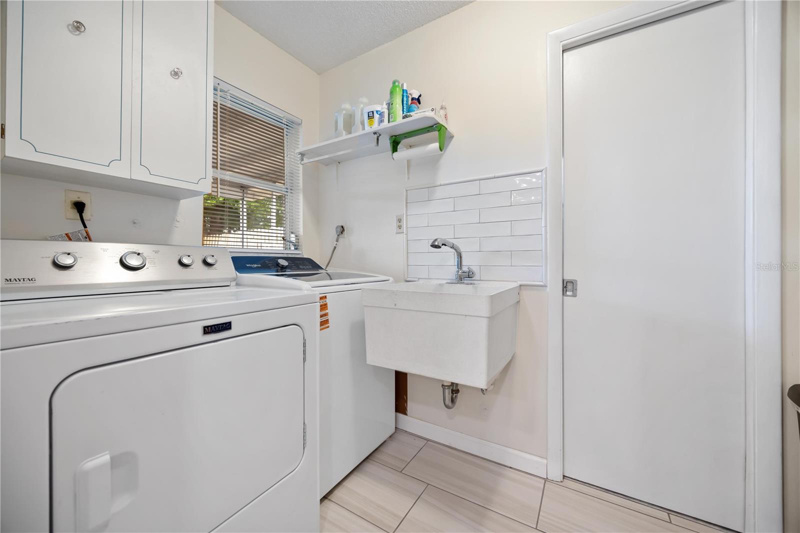 Image 24 of 56 For 181 Sandhurst Drive