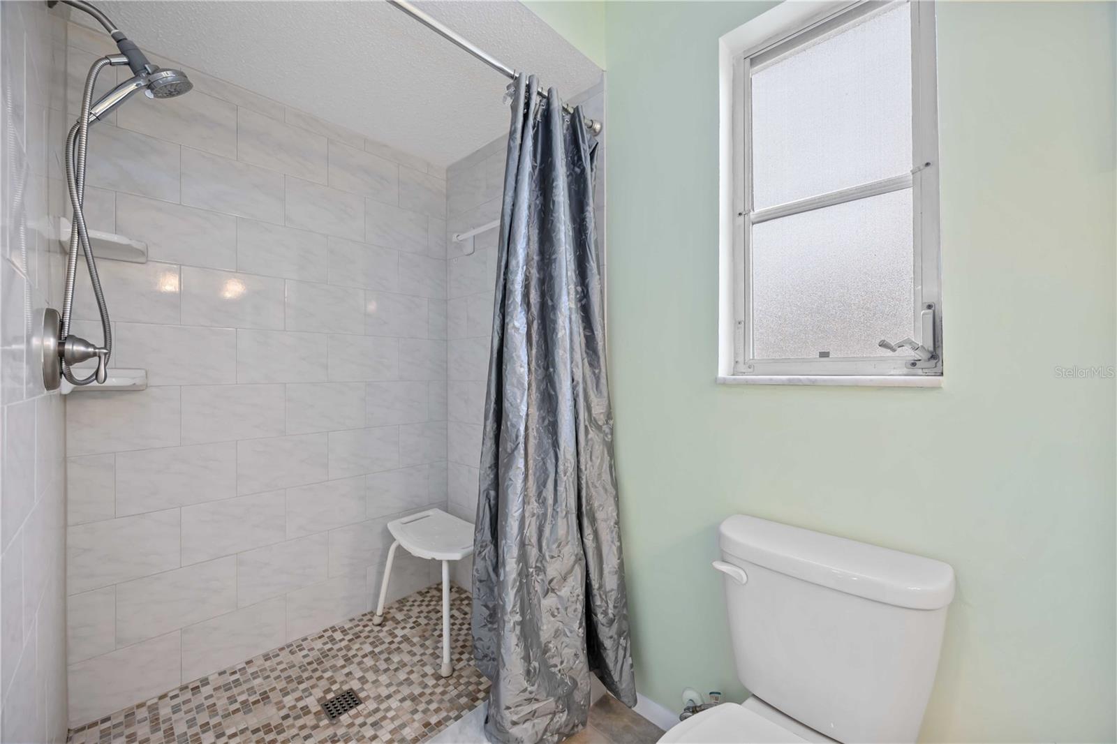 Image 26 of 56 For 181 Sandhurst Drive