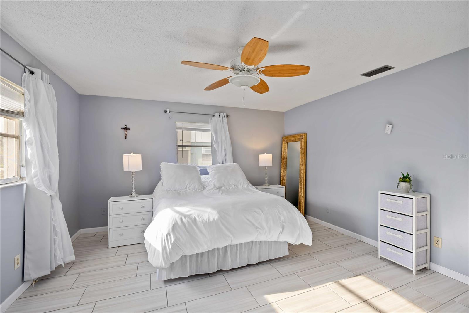 Image 30 of 56 For 181 Sandhurst Drive