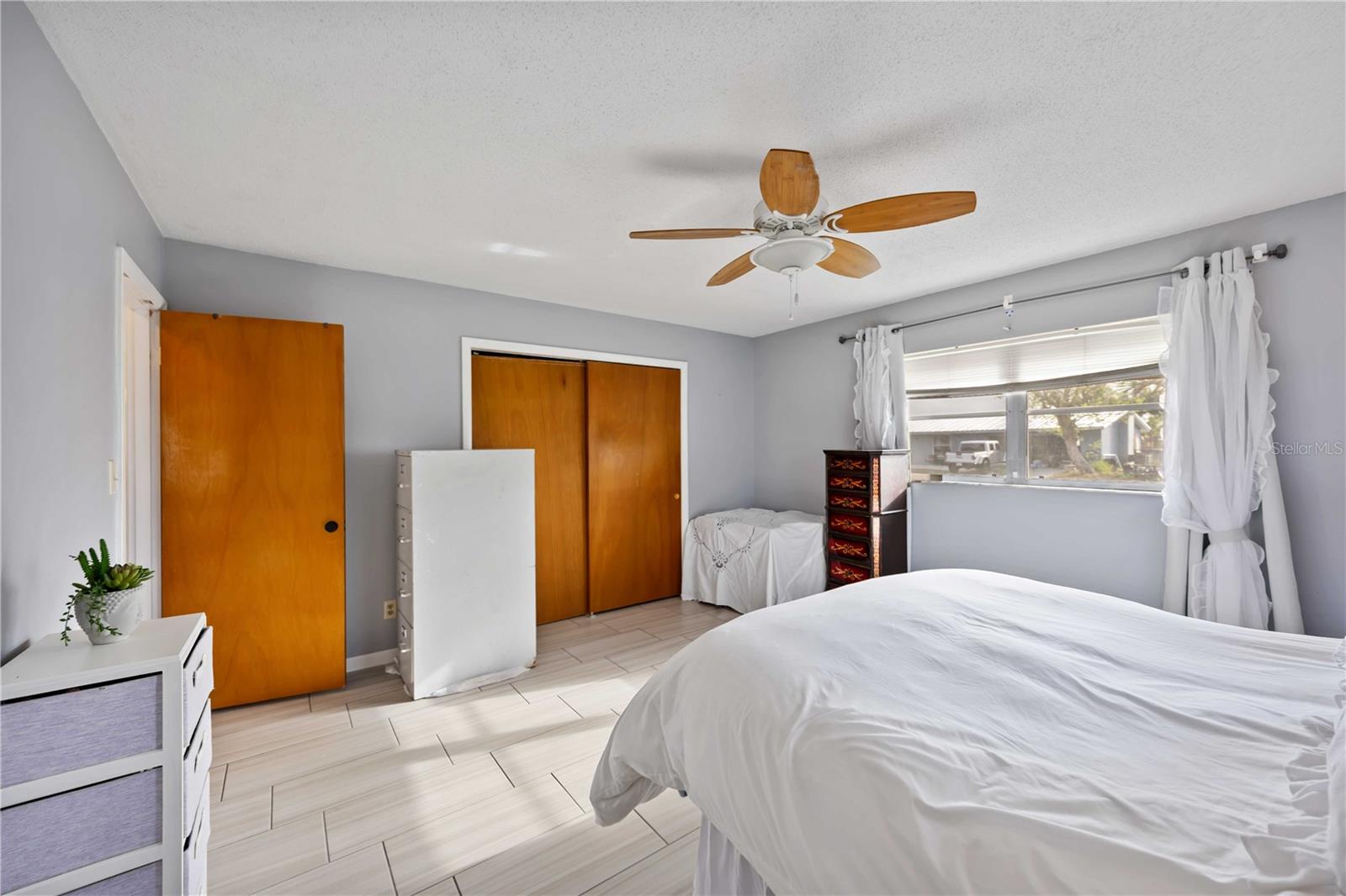 Image 31 of 56 For 181 Sandhurst Drive