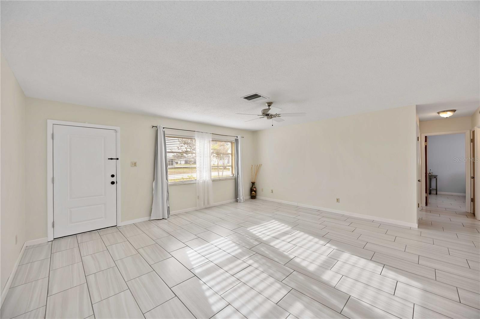 Image 5 of 56 For 181 Sandhurst Drive