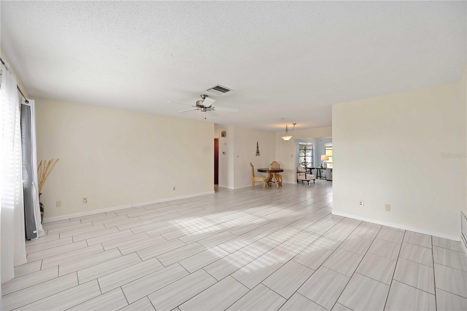 Image 6 of 56 For 181 Sandhurst Drive