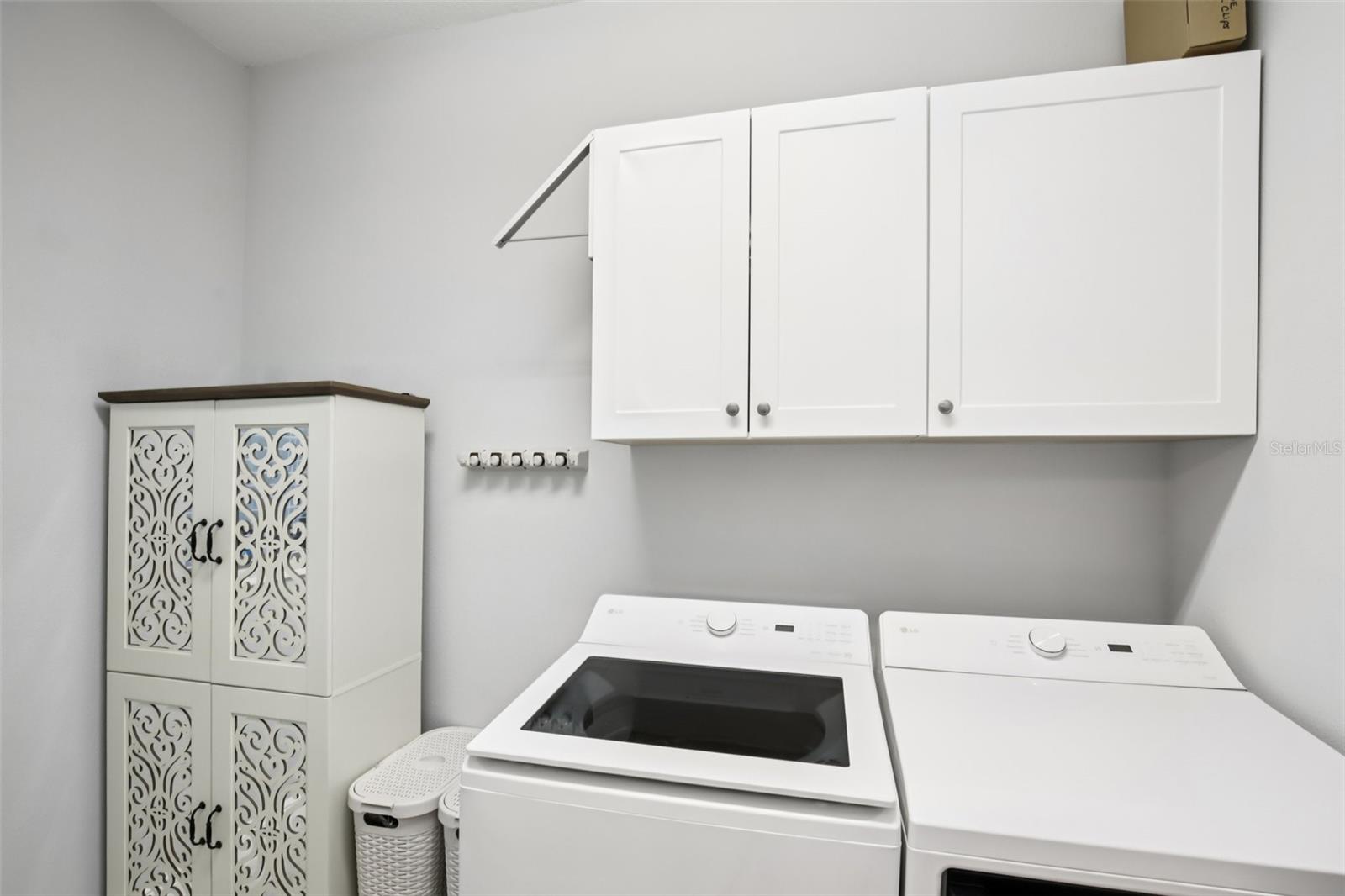 Image 13 of 33 For 2946 Trustee Avenue