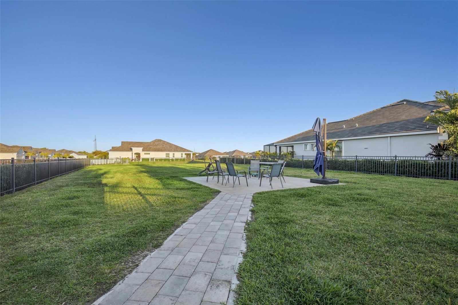 Image 28 of 33 For 2946 Trustee Avenue