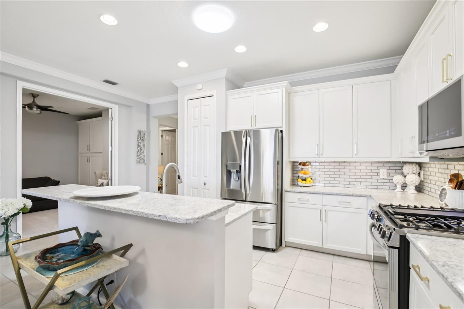 Image 7 of 33 For 2946 Trustee Avenue