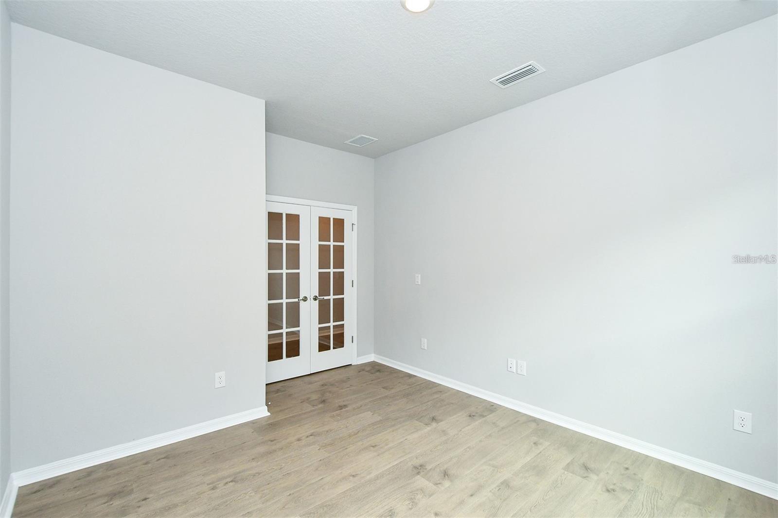 Image 16 of 42 For 8126 Trimbelle Terrace